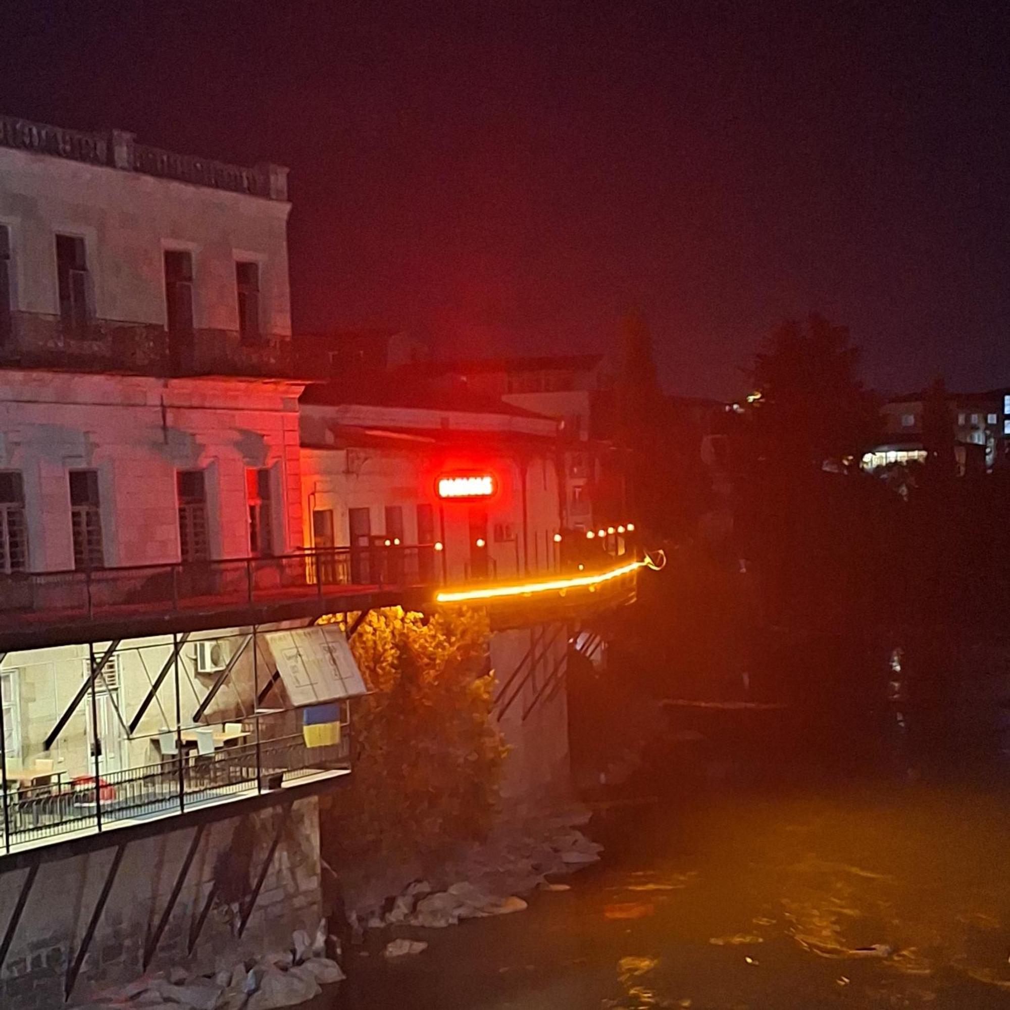 Caravan Palace Hotel